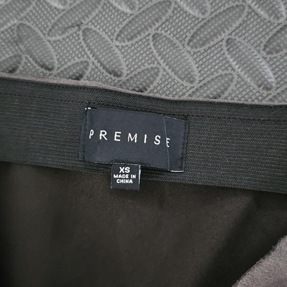 Faux Leather Grey Skirt - Picture 3 of 3